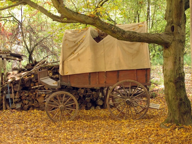 covered-wagon-1675111_1280